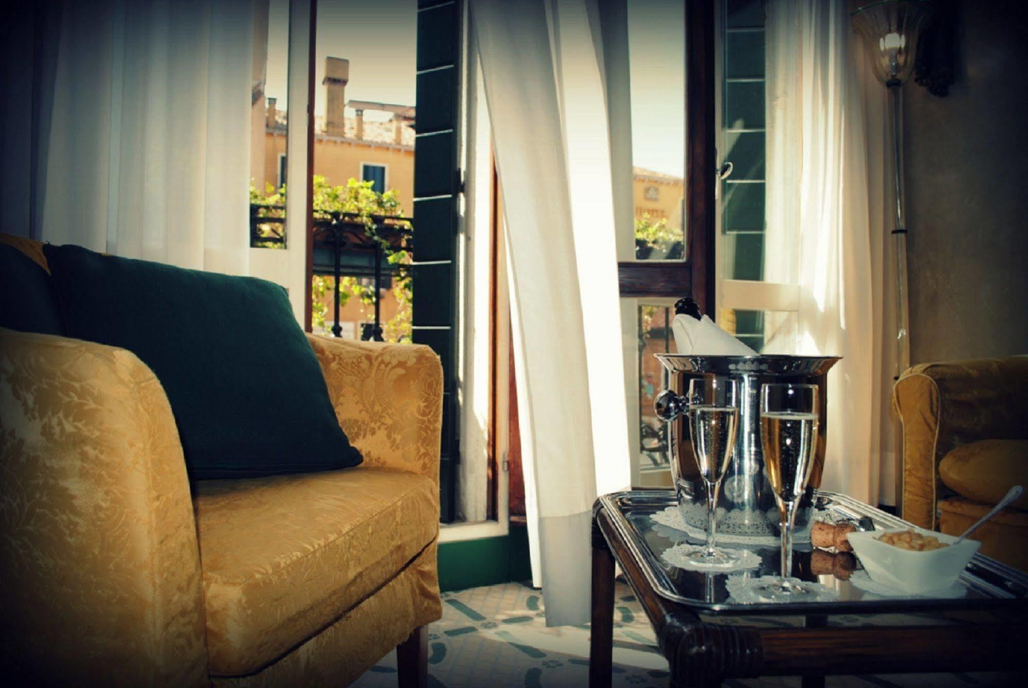 Palazzo Del Giglio Hotell Venezia Eksteriør bilde